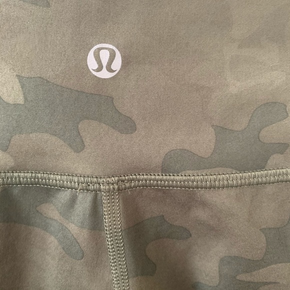 Lululemon Wunder under pant camo savasana green 6 - Picture 9 of 9